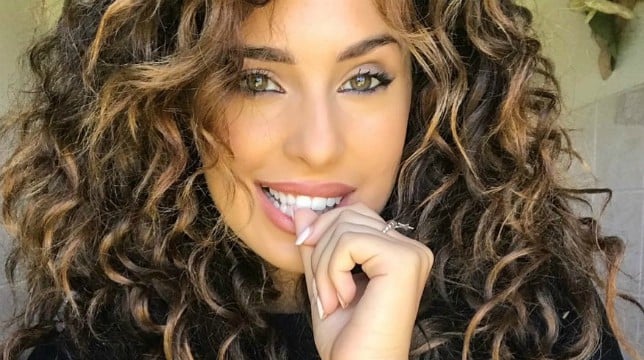 Uomini E Donne Sara Affi Fella Dichiara L Amore Non Si Dimostra Sui Social Ma Dai Sorrisi Di Una Donna