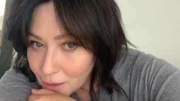 Shannen Doherty affronta nuove cure per il cancro: “Continuo a sorridere”