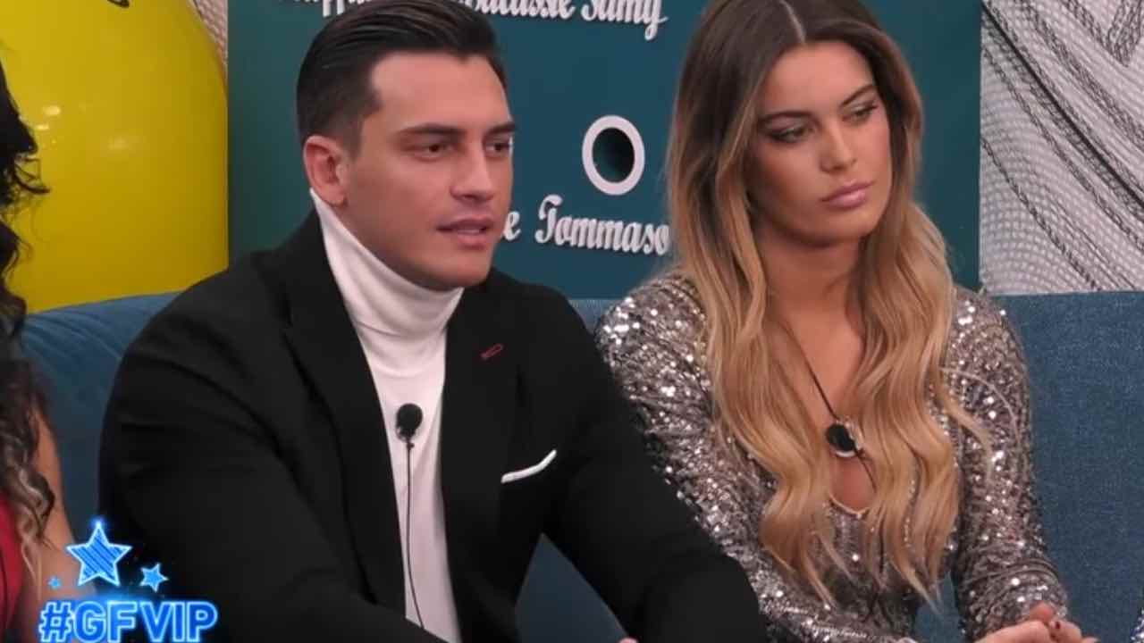 Gf Vip, ex vippona tuona contro i Basciagoni: “Tossici fin dall’inizio, non si fa un figlio quando…”