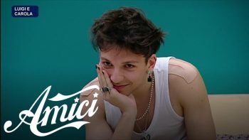 Amici 21, Luigi al telefono con Carola: “Mi manchi tanto, Gigi!”