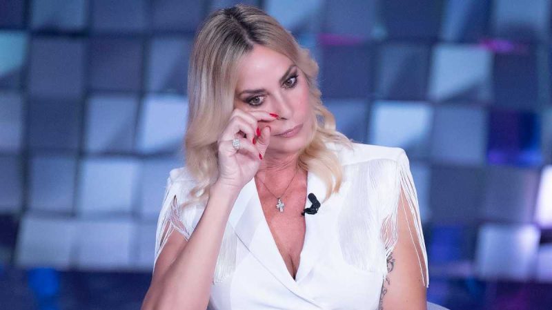 Verissimo, Stefania Orlando: “Mi sento smarrita senza Simone”