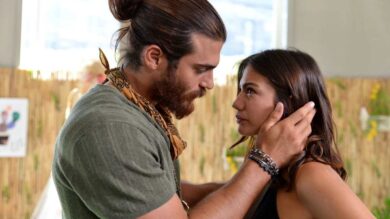 Can Yaman, spiazzato dal gesto social di Demet Ozdemir: cos’è successo