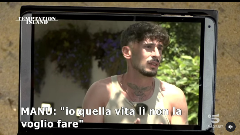 Temptation Island, Manu tradito da Isabella? “Ha un amico speciale”