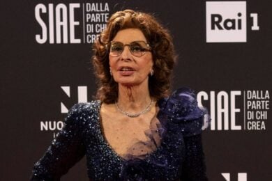 Sophia Loren, brutta caduta e frattura: come sta dopo l’intervento