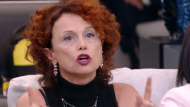 Grande Fratello, Beatrice Luzzi furiosa con Garibaldi: “Imperdonabile, mi viene da…”