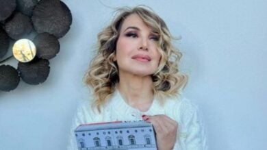 Barbara D’Urso, il rientro in Tv è lontano: Rai e Discovery si tirano indietro