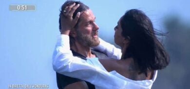 Isola dei Famosi, Edoardo Stoppa sulla relazione con la moglie: “Io e Juliana non eravamo abituati a…”