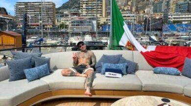 Fedez mano nella mano con la nuova fidanzata a Monaco!