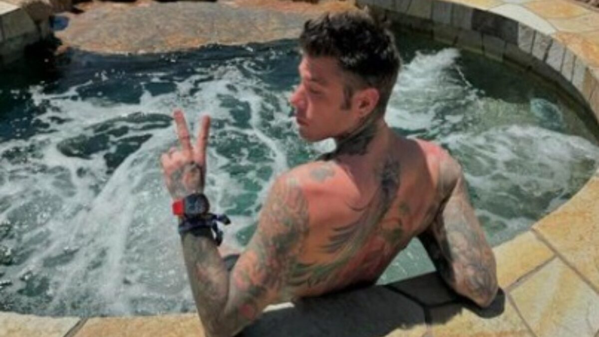 Fedez, dopo lo show al Billionaire beccato con la nota Tiktoker!