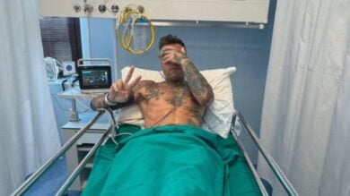 Fedez, parla il medico che l’ha soccorso: “Dolori addominali e vomito”